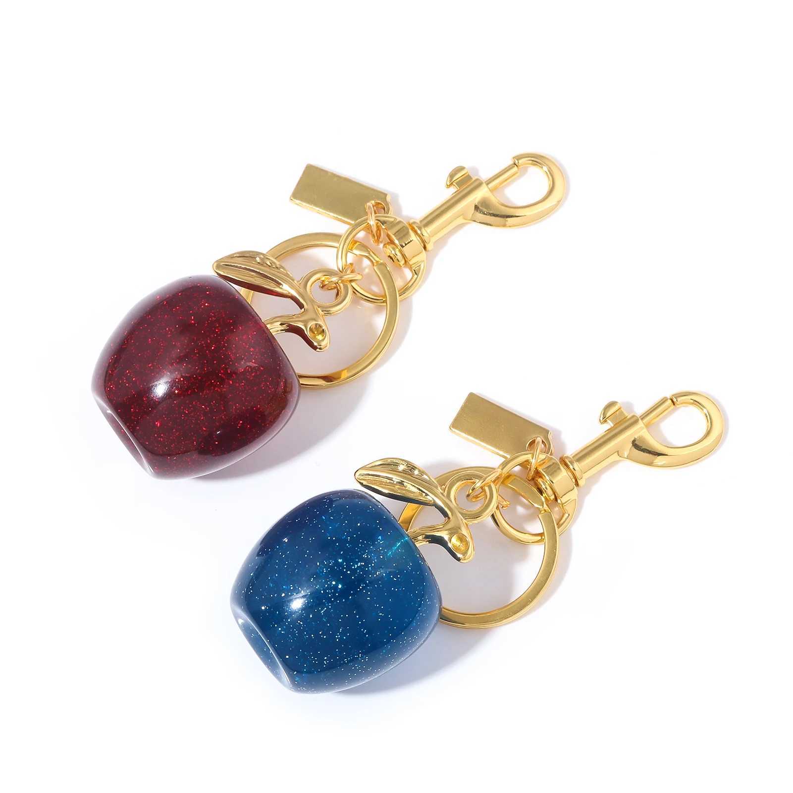 Fashion Delicious Red Apple Keychain Summer Fruits Apple Pendant Keyring For Women Men Jewelry Backpack Key Accessories GiftXJ250319