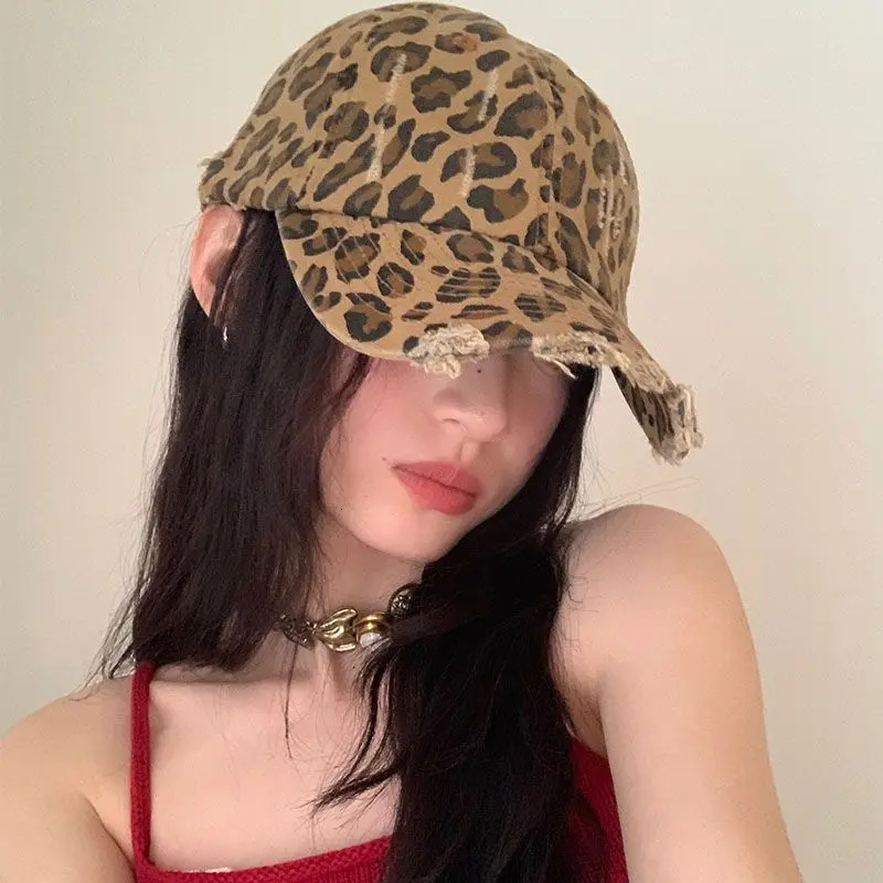 Womens Leopard Print Baseball Cap Female Trendy Accessories Retro American Fashion Sweet Girl Autumn 250320