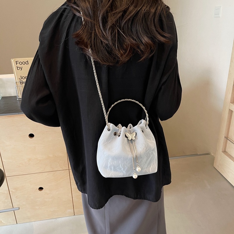 Small Niche Design Handheld Small For Women In The Summer Of fashion, New Fashionable And Trendy Chain Crossbody Bags, Commuting Bucket Bags Fashion S