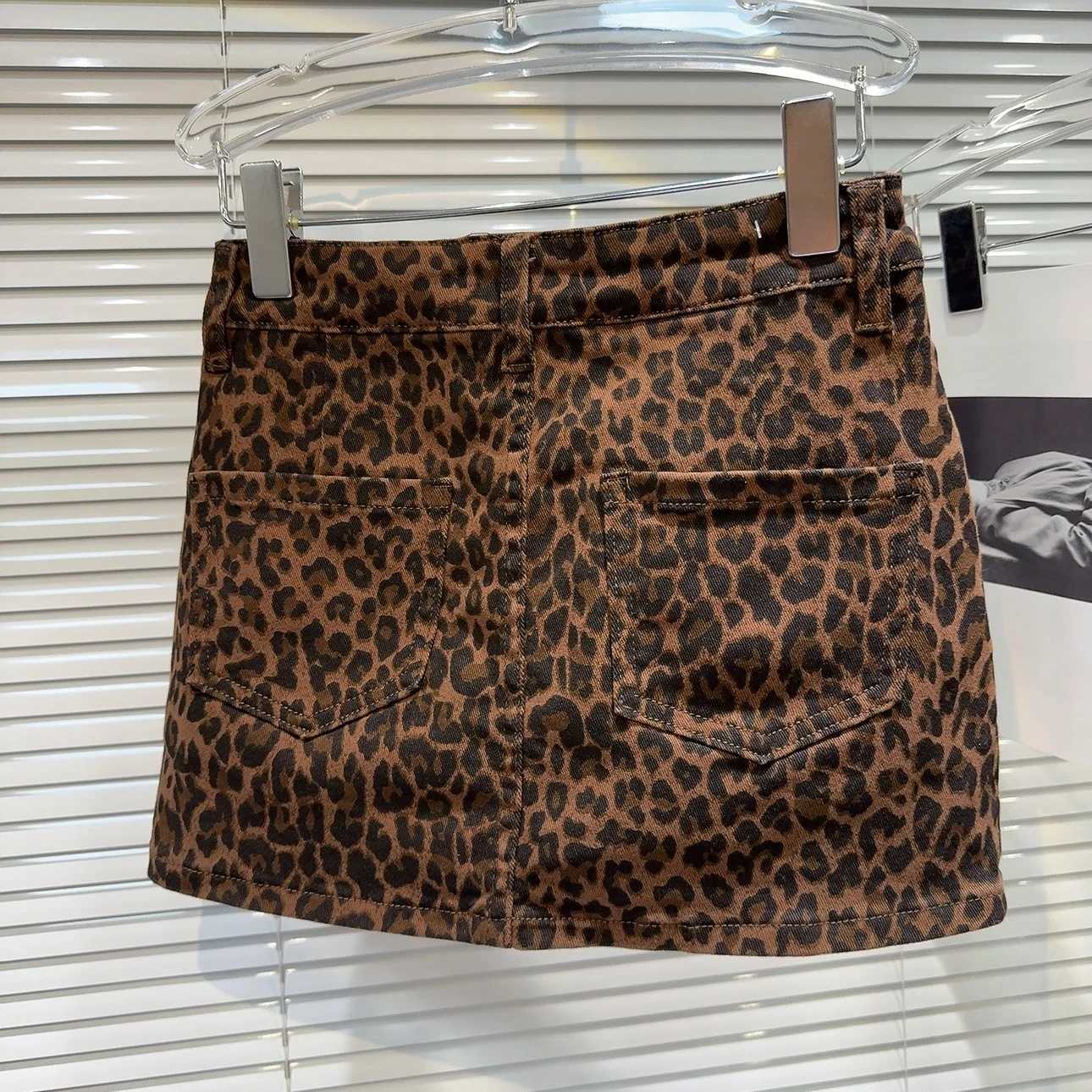 PREPOMP 2024 Autumn New Arrival Sexy Brown Panther Short Style Slimming Cowboy Tight Womens GS140XJ250320