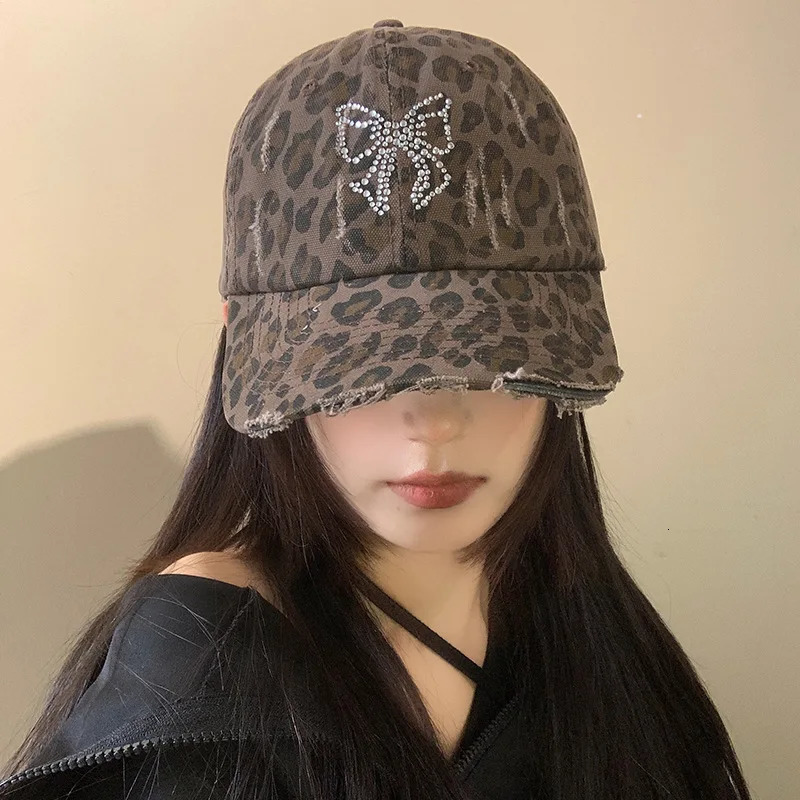Korean Rhinestone Bowknot Leopard Baseball Cap Women Personality Distressed Brushed Visor Hats Cotton Adjustable Versatile Caps 250320