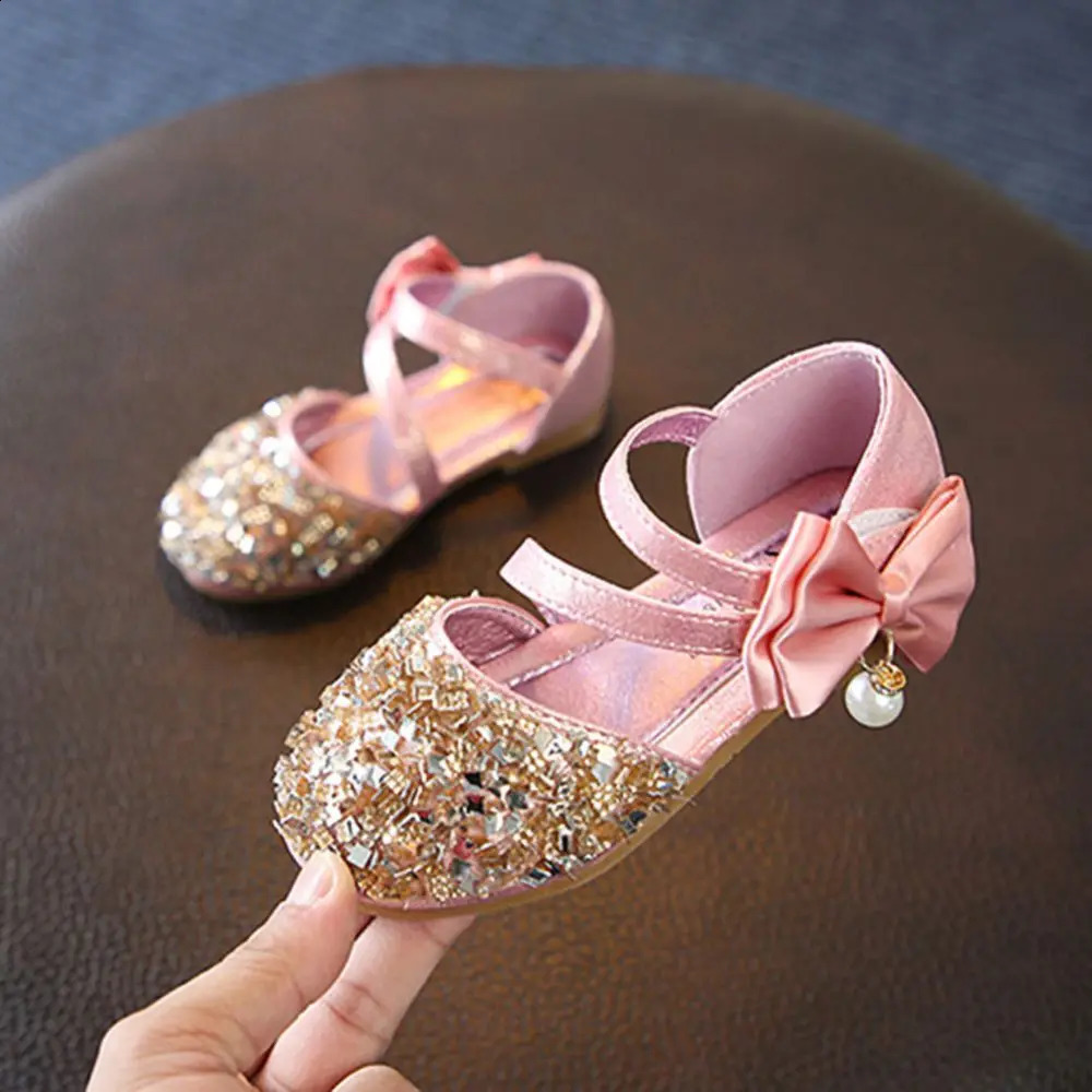 Summer Children Princess Shoes Baby Girls Flat Bling Leather Sandals Fashion Glitter Soft Childrens Dance Party Shining 250312