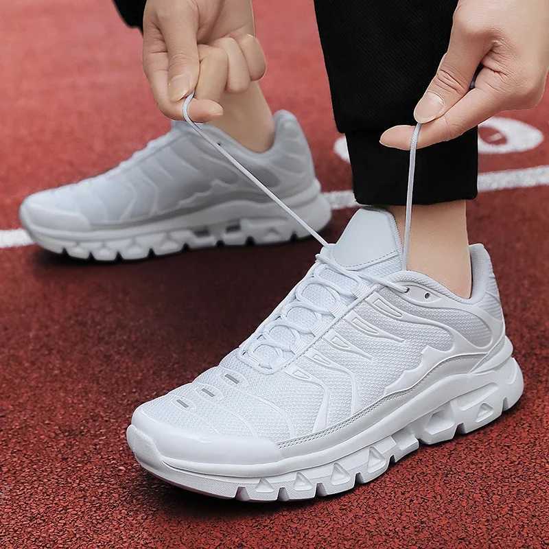 New Men Running Shoes Outdoor Leisure Sports Breathable Jogging Sneakers Fashion Loafers Outdoor Casual Shoes Hiking ShoesW250320