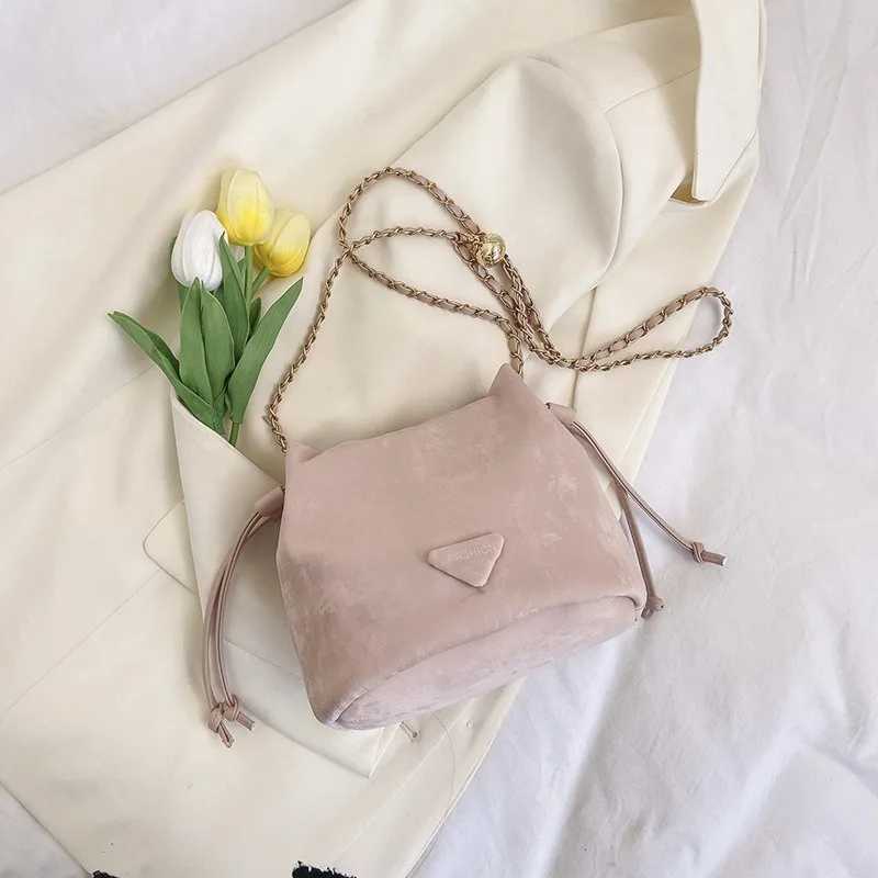 Simple New Fashion Bucket Bag Crossbody Bag Popular Chain Handbag Womens Bag 2024 Spring Shoulder Bag Purses and Handbags Y250319
