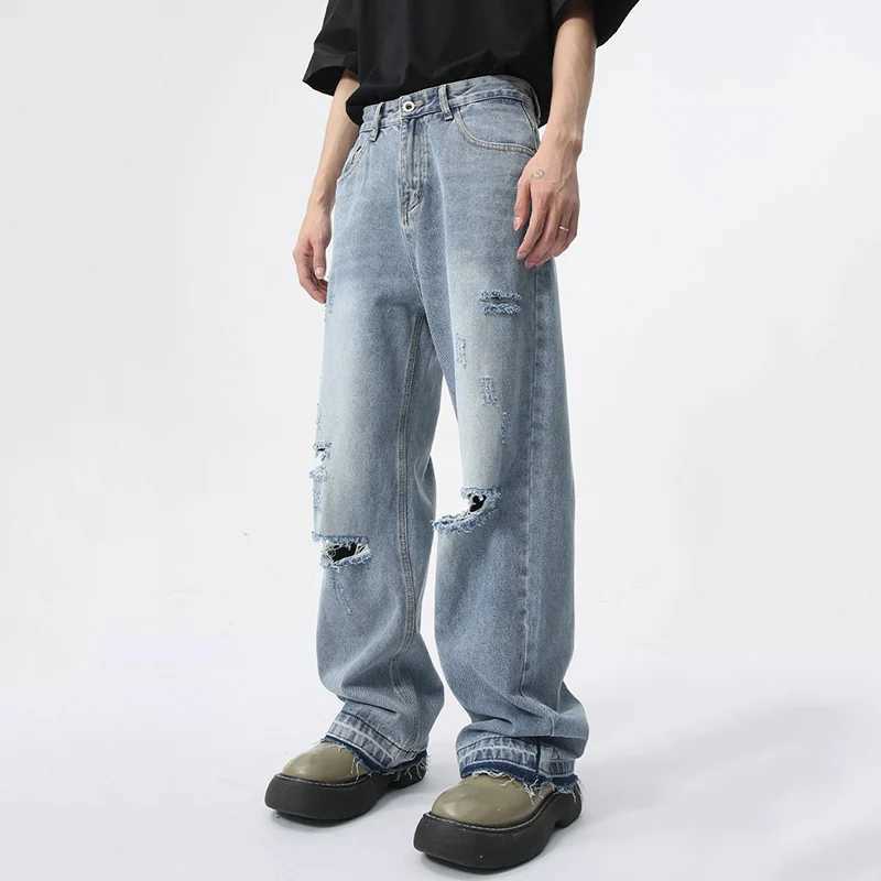 Fashionable mens straight jeans with perforated design for autumn new streetwear American style wide leg jeans for spring 9C5979T250319