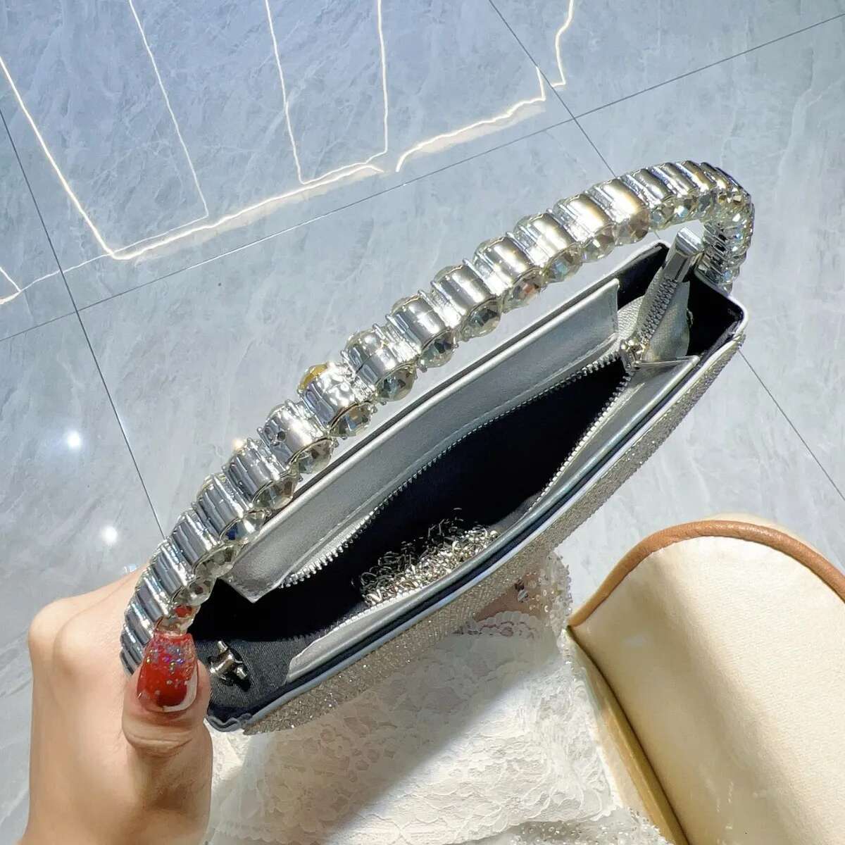 Lady Dia Circular Evening Bag Women Fashion Round Handle Rhie Dinner Clutch Purse Ladies Half Moon Chain Handbags Chic