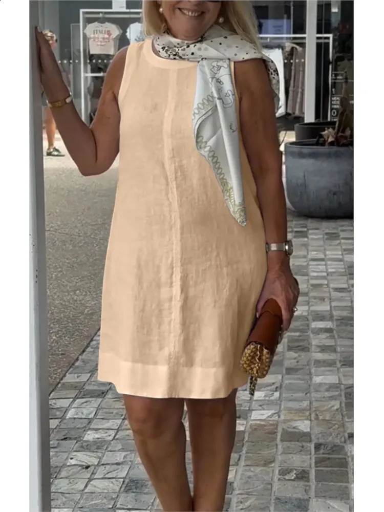 Summer womens casual solid sleeveless O-neck womens vest mini dress womens fashionable and elegant holiday dress 250314