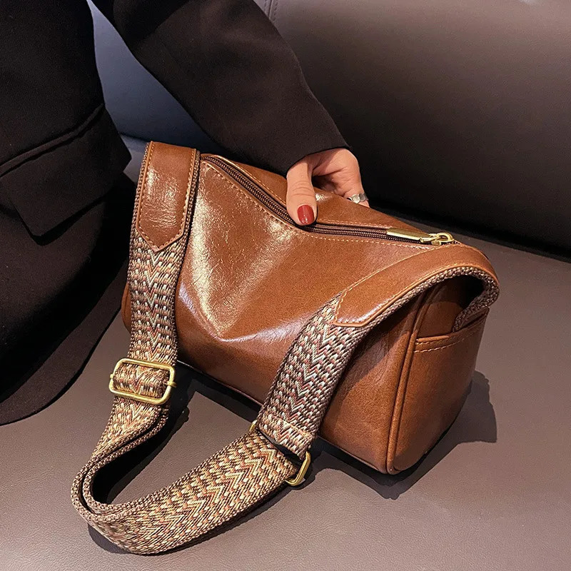 Retro PU Leather Boston Womens Small Handbag and Wallet Fashion Cross Body Bag Womens Casual Travel Pillow Shoulder Bag 250318
