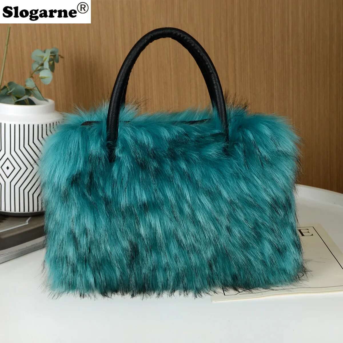 Raccoon Handbags Women 2024 Winter Soft Faux Fur Bag Girls Fashion Furry Shoulder Bags Fluffy Gifts Warm Tote Purse
