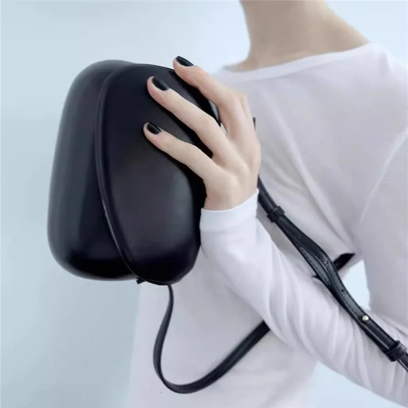 Small Leather Saddle Armpit Bags for Women 2024 Summer Chain Shoulder Crossbody Bag Ladies Vintage Underarm Handbags bolsa 250314