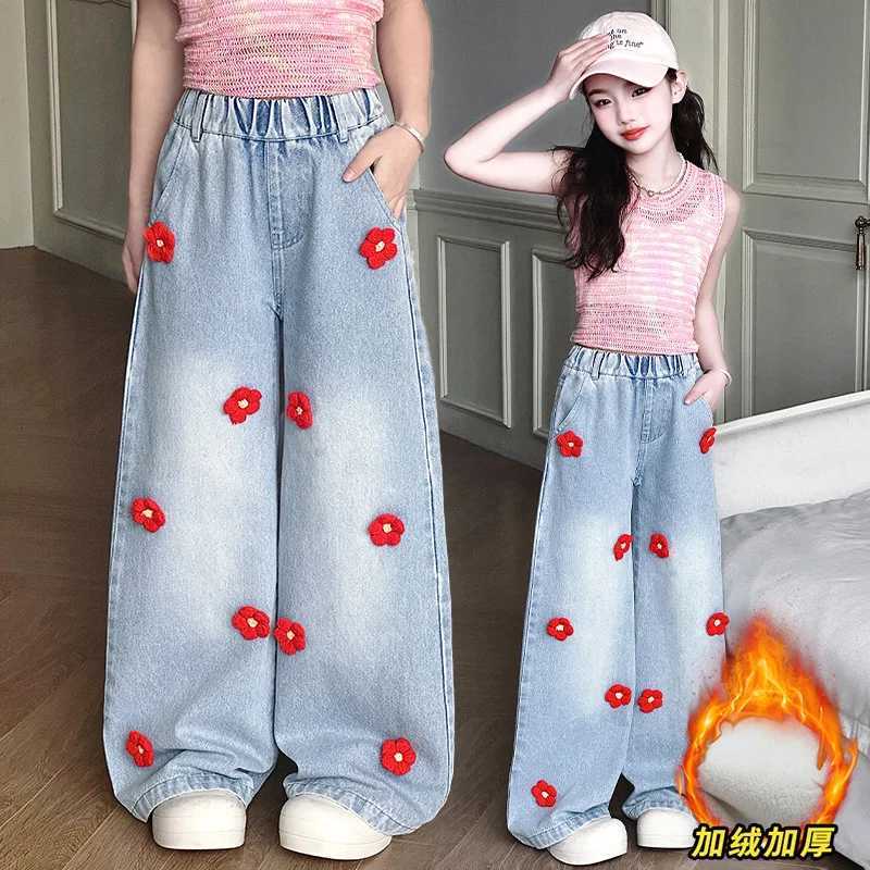 School girls winter insulated jeans floral design childrens hot denim pants directly paired with wool liningT250326