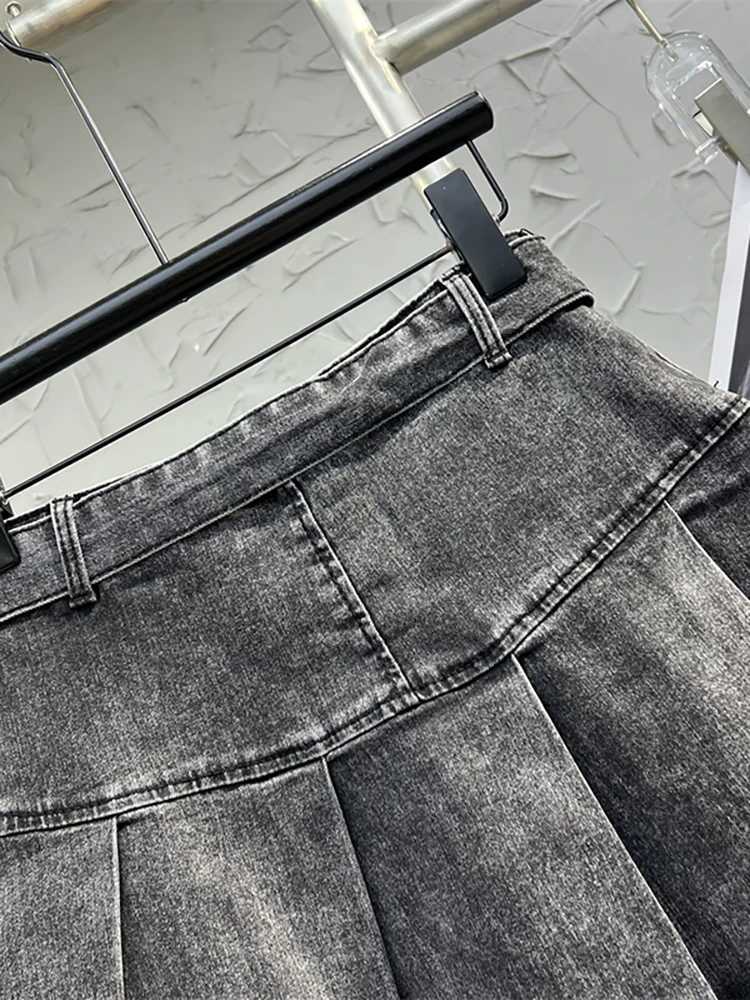 DEAT Womens Denim Ski Belt with 3D Pocket Solid Color Wrinkle Retro Wash Short A-line Mini Ski Belt Spring 2025 New FashionXJ250320