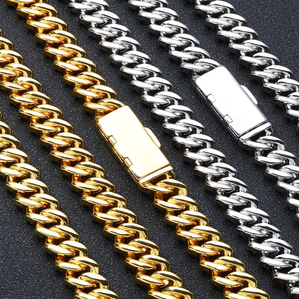 Glamorous Bussdown 18mm Miami Cuban Style Chain Featuring Intricate Design & 35ctw Moissanite Stones
