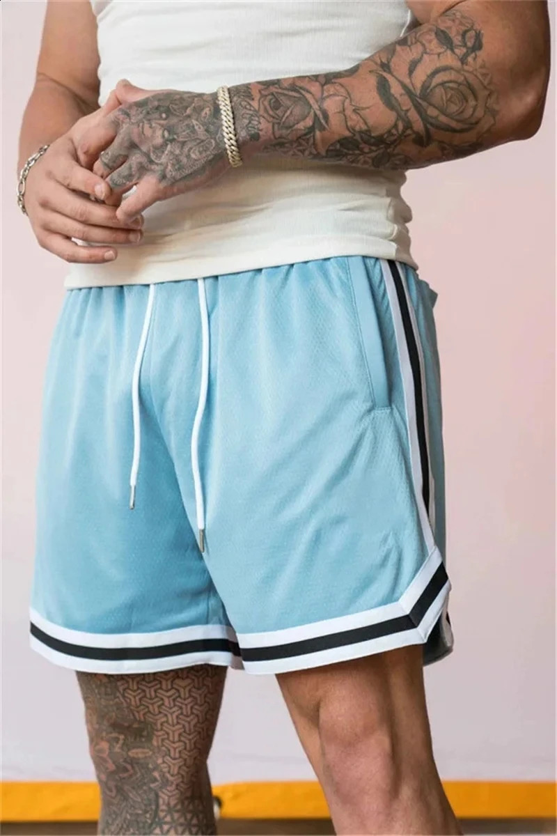 Mens doublelayer sports shorts with mesh for quick drying and loose training mens summer fitness jogging casual breathable 250319