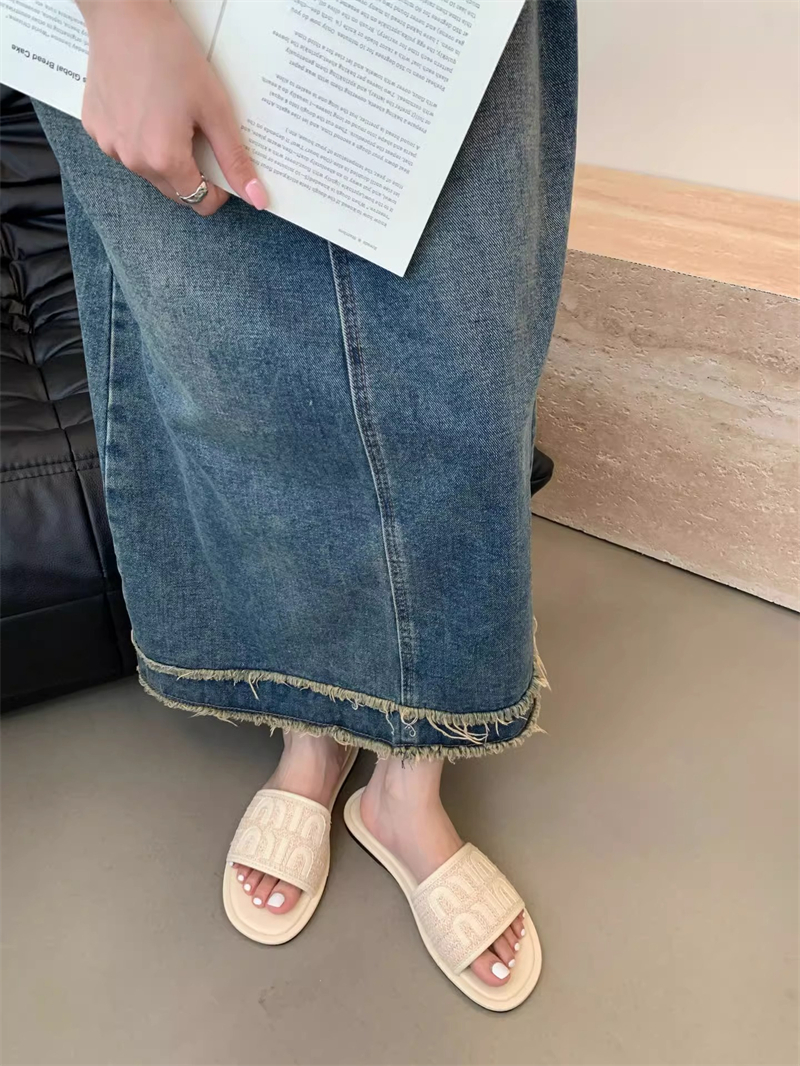 free shipping designer sandals 2025 New Low Heel sliders beach shoes Outdoor slippers for woman 250503