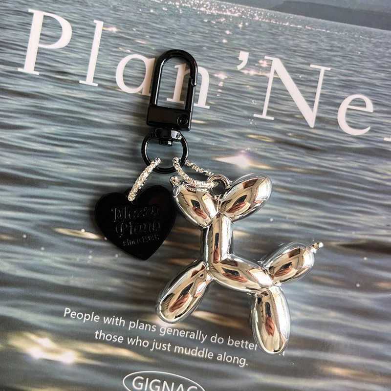 Fashion keychain punk Y2K balloon dog keychain womens bag pendant jewelry pavilion girl car keychain accessoriesXJ250319