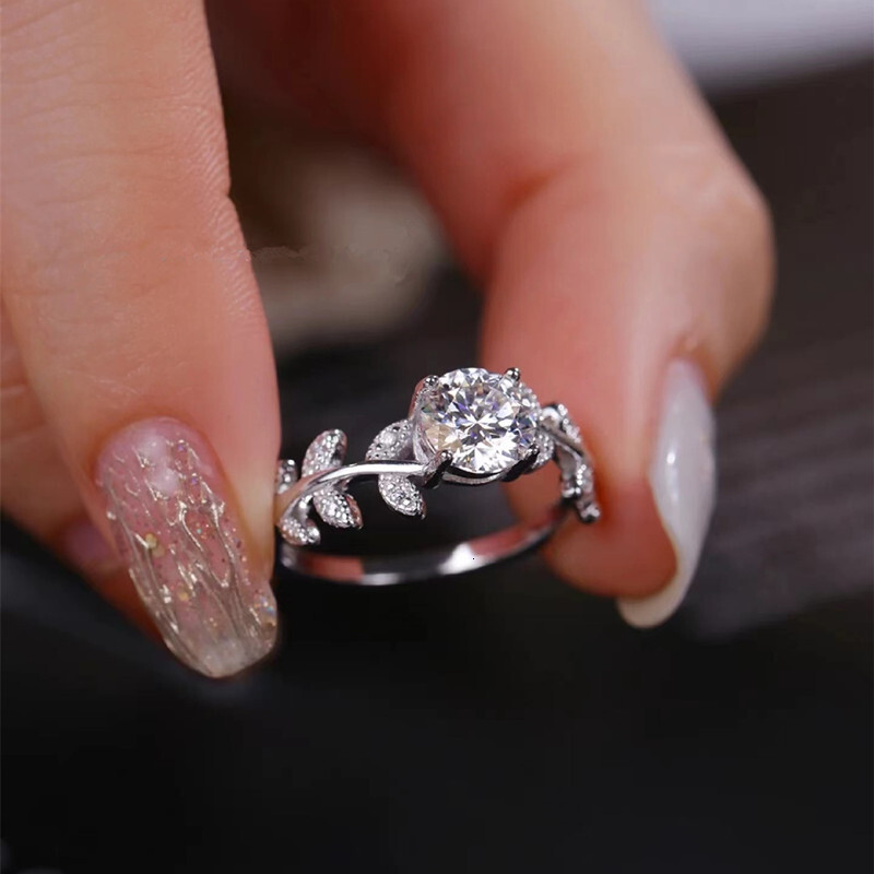 FEOBUR 1CT Moissanite Diamond Engagement Rings for Women 925 Sterling Silver Lab Diamond Wedding Ring with GRA Certificate