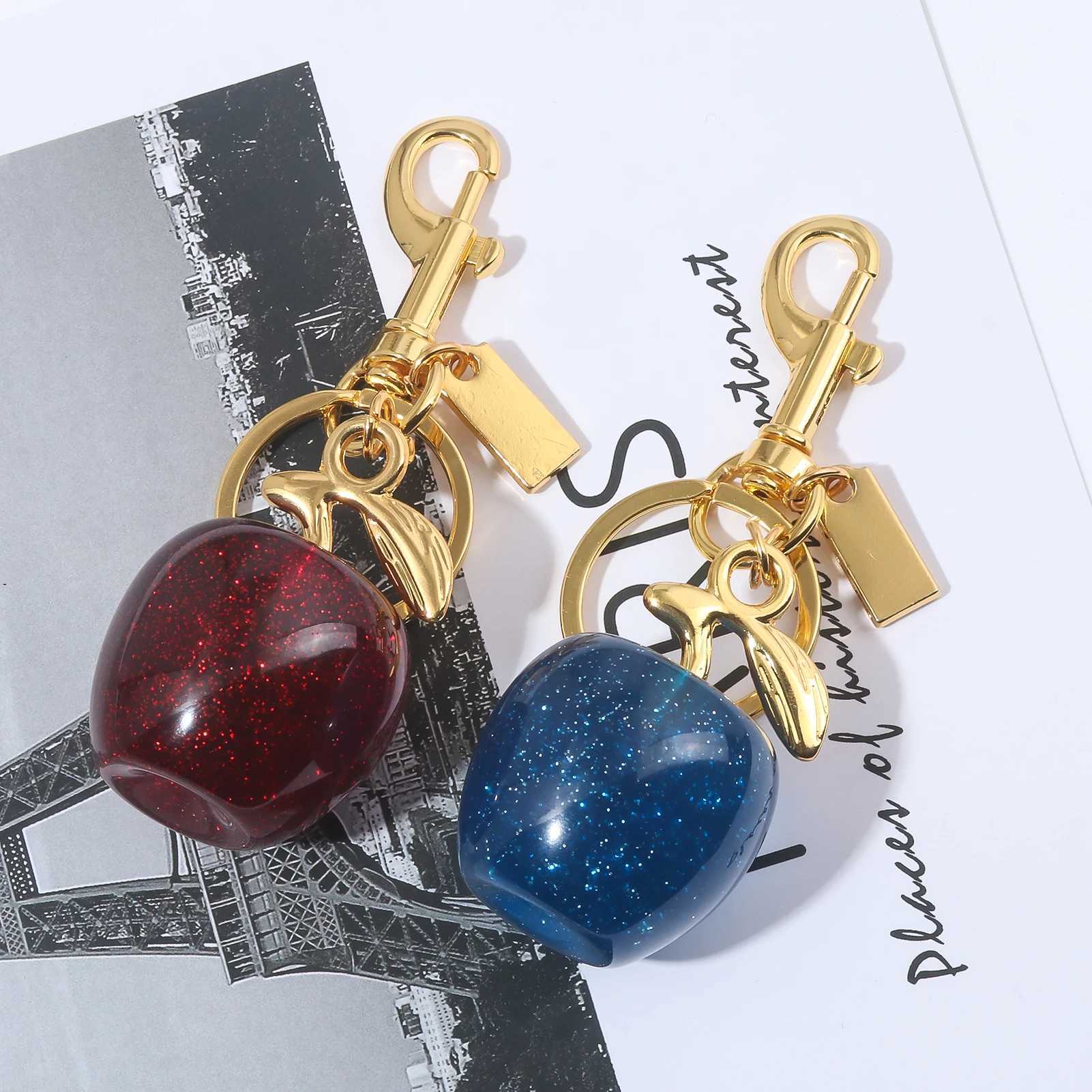 Fashion Delicious Red Apple Keychain Summer Fruits Apple Pendant Keyring For Women Men Jewelry Backpack Key Accessories GiftXJ250319