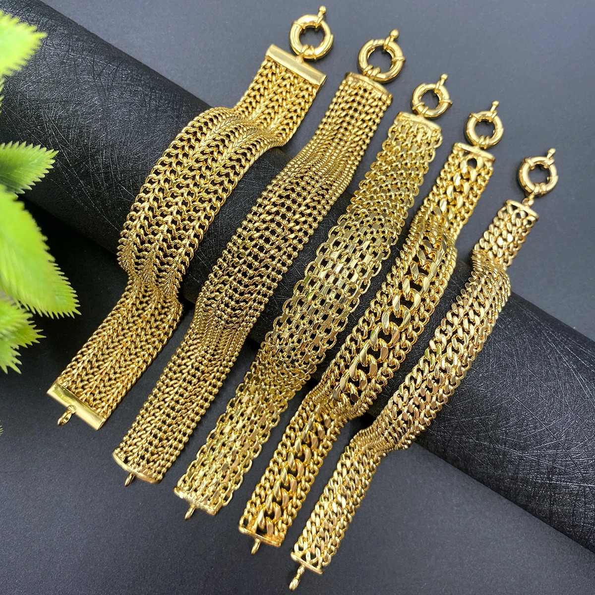 Dubai Copper Link Chain Bracelets for Unisex 18K Gold Plated Wristband Miami Curb Punk Classic Hand Jewellery Party Gift 250320