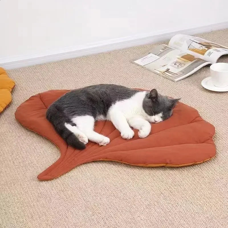 Cat mattress leaf shaped pet blanket soft dog sleeping mat washable non slip room decoration floor carpet supplies 250312