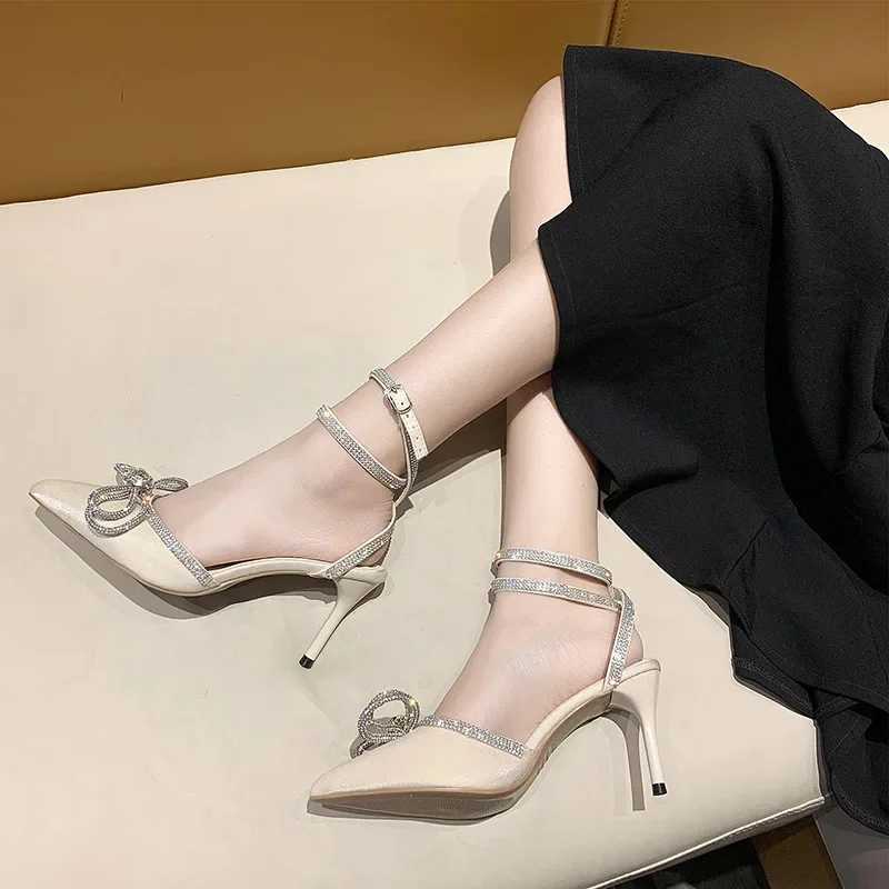 Banquet Dress White High H Elegant Temperament Dress Wedding Shoes Rhine Pointed Hollow Toe Sexy Sandals for Men Y250319