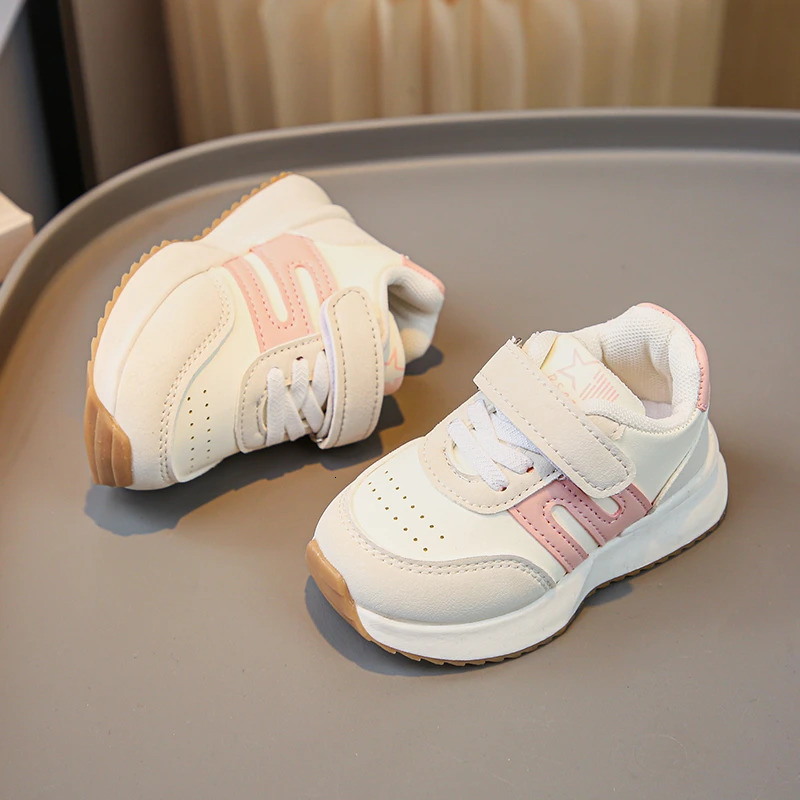 Childrens breathable sports shoes soft soled casual school boys and girls spring summer fashion 250319