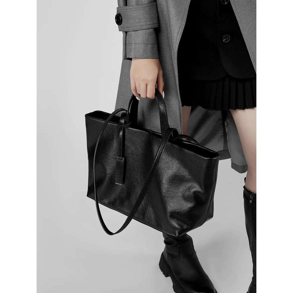 Woman Shoulder Soft Leather Large Capacity Square Fashion Tote Bag Korean Fashionable Handbag Shopping Underarm Bags