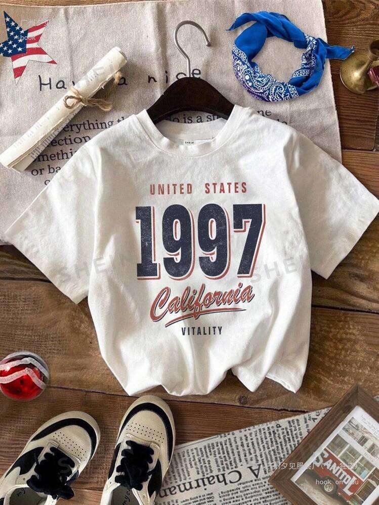Designer T Shirts 2025 summer fashion shirts Tees Tshirt Casual College Style White Round Neck Short Sle blouses women women cotton blouse woman cloth