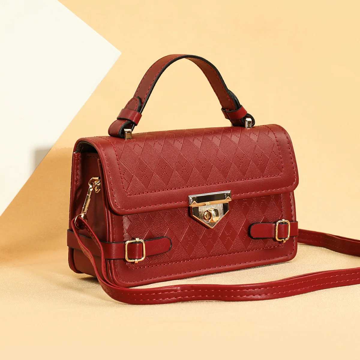New Womens Fashion Texture Shoulder Bag Large Capacity Retro Womens Horizontal Bag Y250319