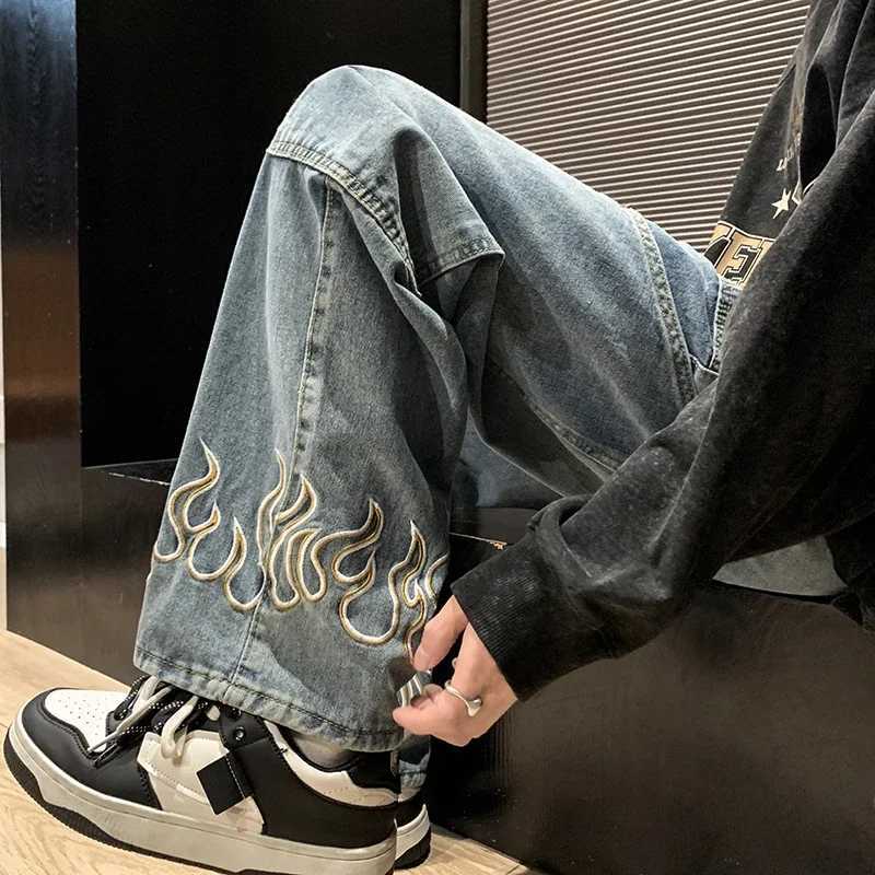 New Spring 2023 Personalized Embroidered Mens Luggage Jeans Street Loose Straight Denim Trouser Mens Brand ClothingT250319