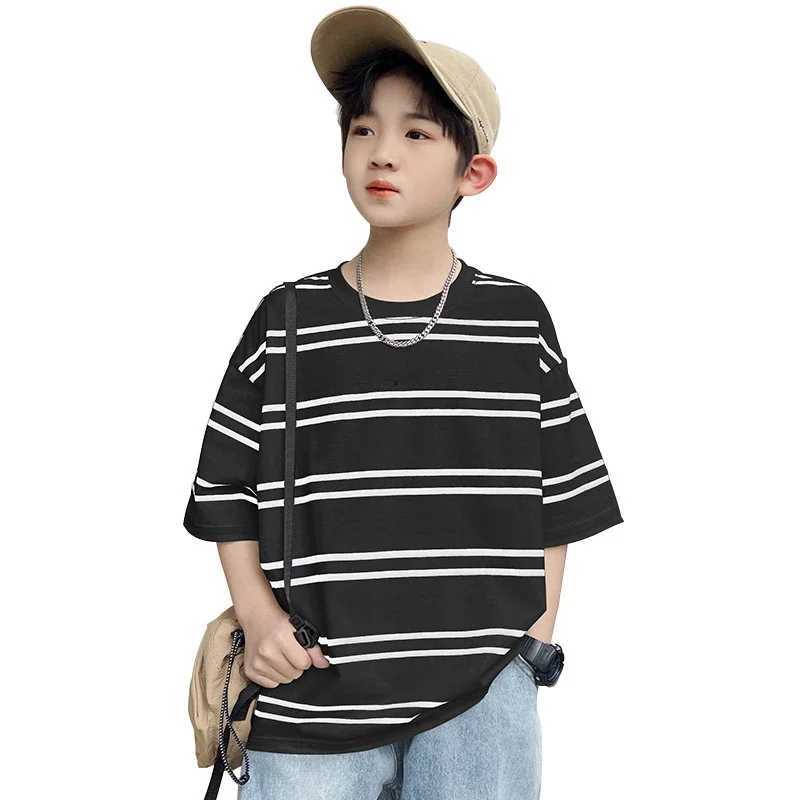 Summer childrens clothing new Korean style boys short sleeved T-shirt childrens half sleeved striped sportswearT250320