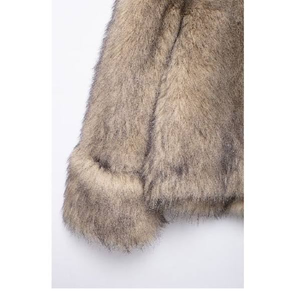 Women's standing collar long sleeved faux fur effect hoodie