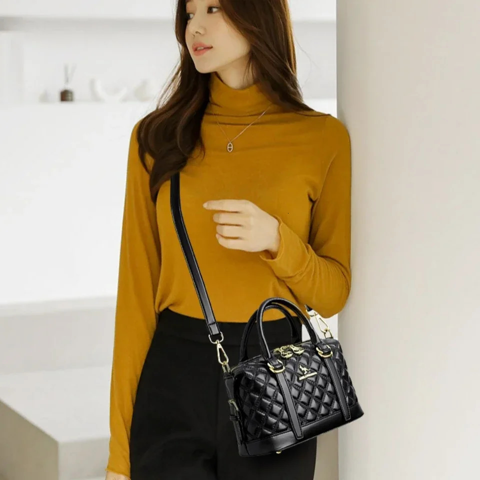 High quality soft leather womens shoulder bag handbag fashionable womens large capacity Boston bag 250318