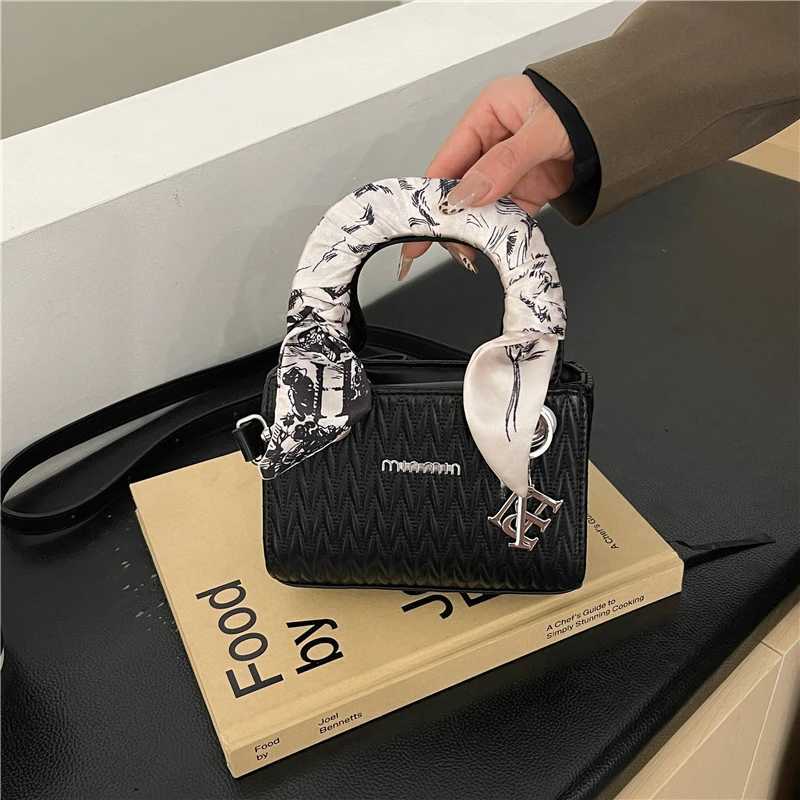 Handbag designer classic leather womens shoulder bag cross body messenger bag luxurious elegant fashion Y250319