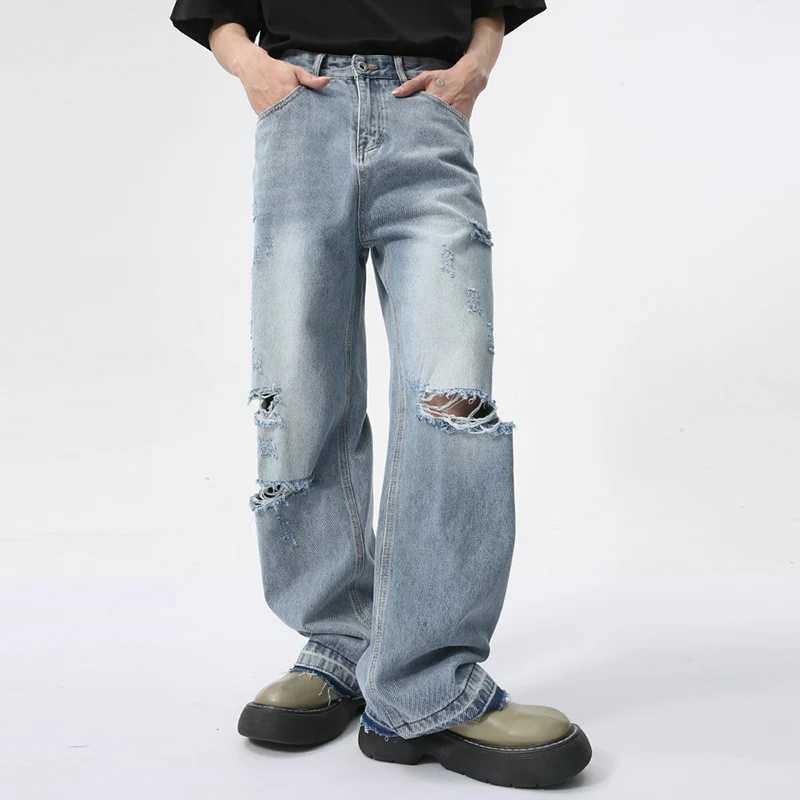 Fashionable mens straight jeans with perforated design for autumn new streetwear American style wide leg jeans for spring 9C5979T250319
