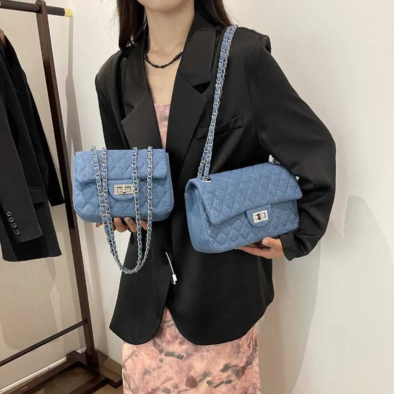Newly arrived embryo chain cross body bag that is easy to match fashionable shoulder K-shaped small square bag Y250319