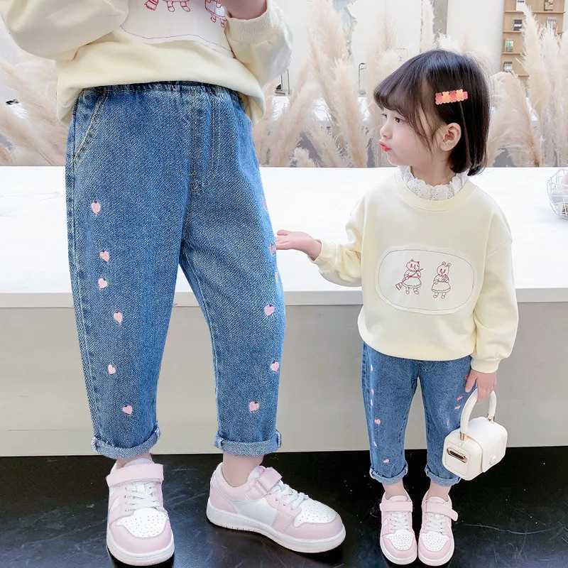Spring and autumn baby denim pants suitable for girls heart-shaped embroidery elastic waist children girls Trousers stretch external children girlsT25
