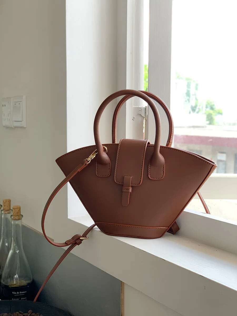 New Handheld Winged Women Fashion Designer Vegetable Basket PU Crossbody Bucket Bag Purse Ladies Shopper Bags