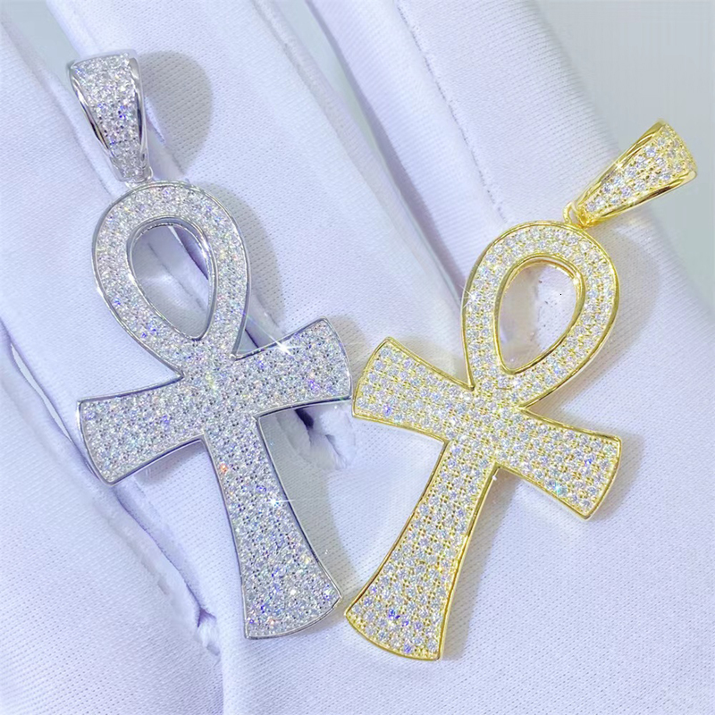 INS Hot Sale 925 Sterling Silver Pave Moissanite Cross Pendant Hiphop Plated Gold Bling Iced Out Pendant Women Men Jewelry