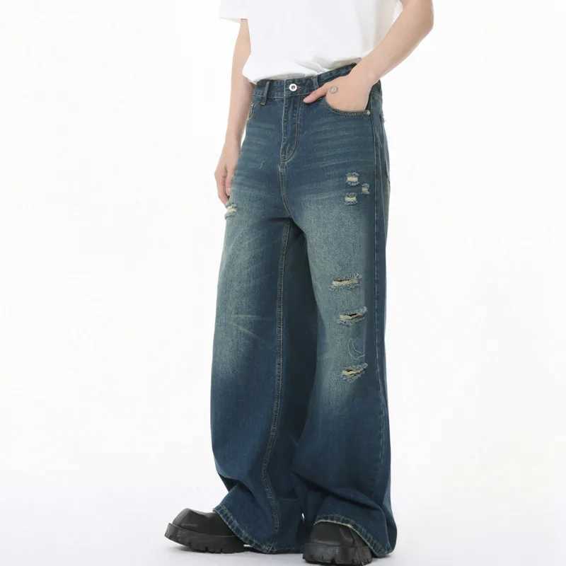 Mens Korean version of the new high street clean fit polished white masochistic wide leg fashion loose and casual jeans trendT250319