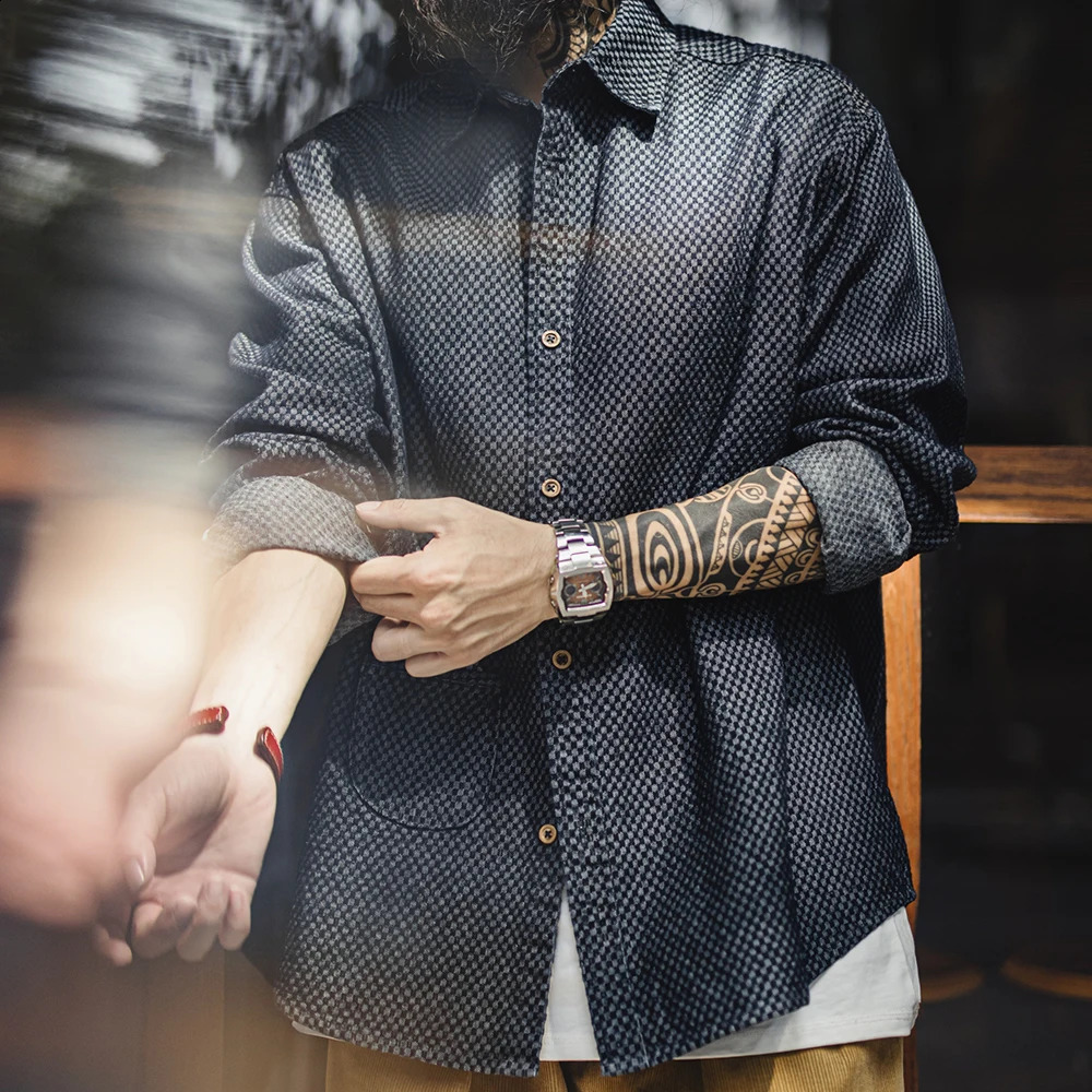 Maden Retro Checkered Longsleeved Denim Shirt Loose Lapel Singlebreasted Jacket for Men Spring and Fall Versatile Outerwear 250317