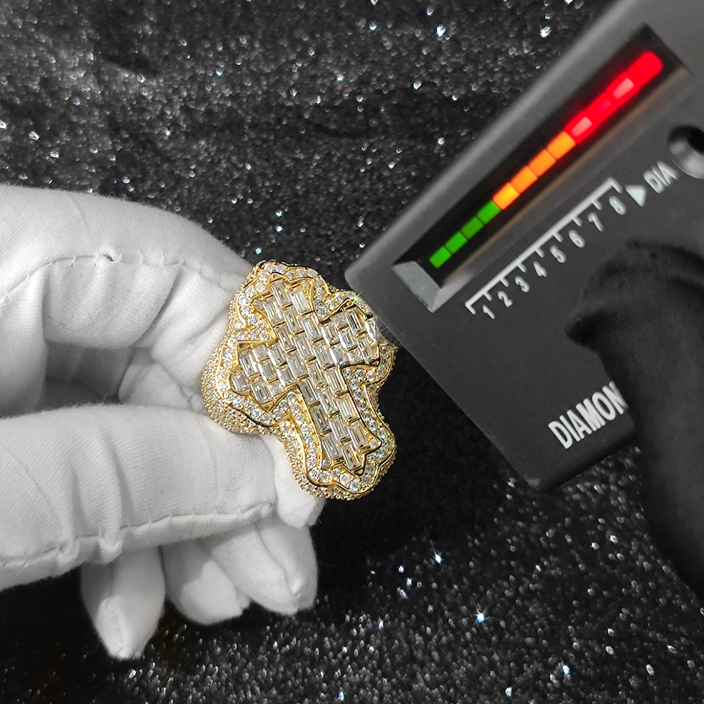 Hip Hop Jewelry Fashion Mens Cross Ring Full VVS Diamond Pave Iced Out Luxury Cross Sterling Silver 925 Moissanite Rings