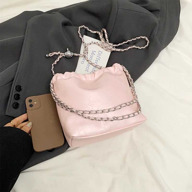 Solid color PU material shoulder bag can be a cross body exquisite shoulder strap fashionable casual fashion style shopping Y250319