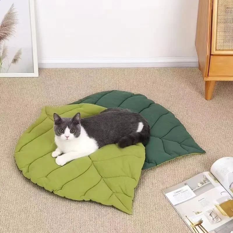 Cat mattress leaf shaped pet blanket soft dog sleeping mat washable non slip room decoration floor carpet supplies 250312
