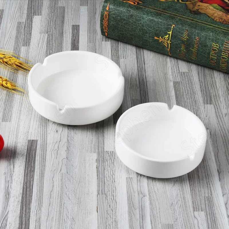 Solid Color Withe Ceramic Ashtrays European Modern Hotel Restaurant KTV Hotel Round Ash Tray Office Desktop Ashtray OrnamentC250319