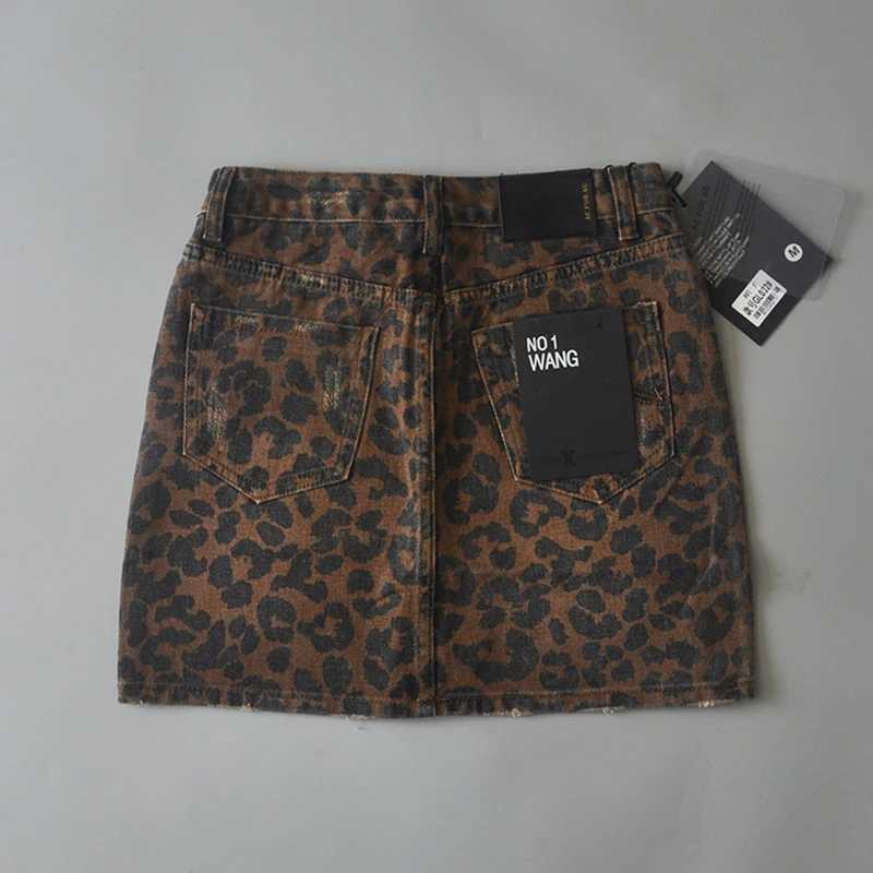 Womens high waisted mini skirt Korean fashion leopard skirt womens 2024 summer denim skirt green retro denim skirt tornXJ250320