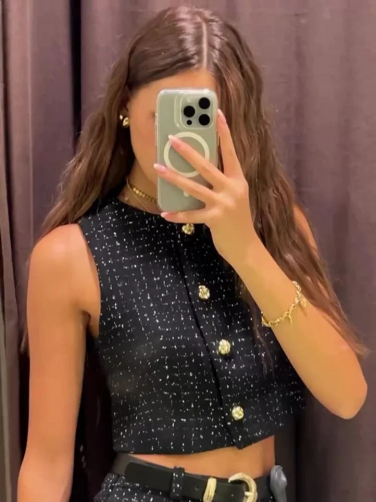 Elegant tweed shorts set womens ultra-thin single chest O-neck vest high waisted shorts with belt fashionable womens clothing for spring 250318