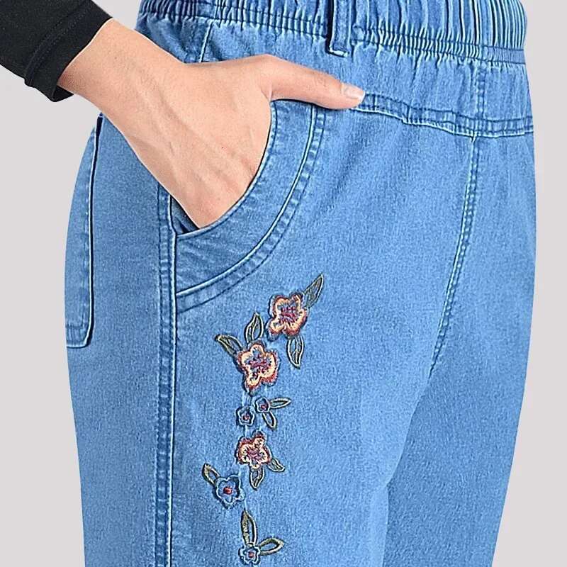 Mom's Spring/Summer Mid To Old Age Jeans Women's Loose Straight Sleeve 9-Point Embroidered Elastic High Waist