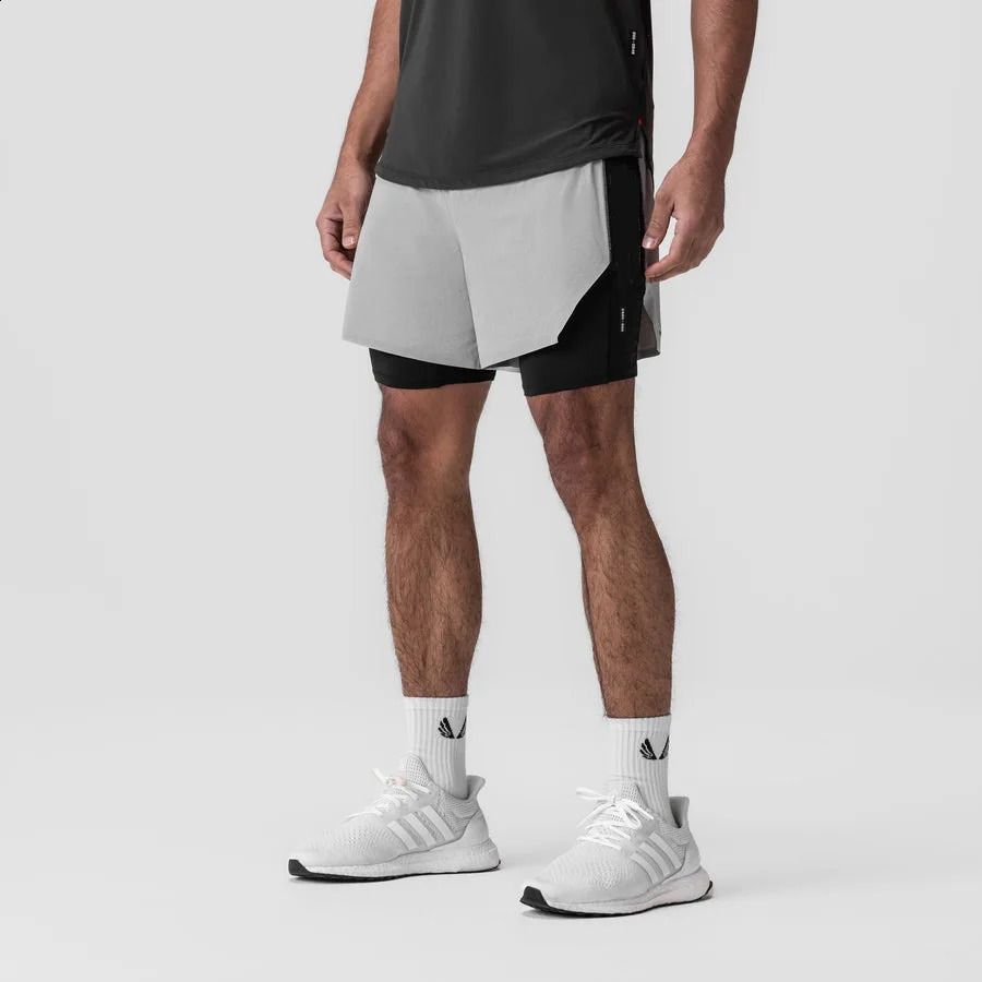 Summer Vacation Two Run Quick Dry Sports Shorts Mens Basketball Fitness Marathon Off Road Training Quarter Pants 250319