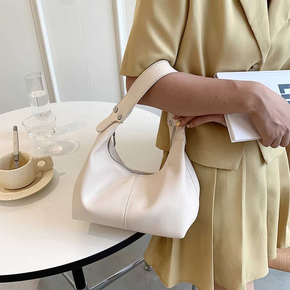 Womens Retro Underwear Bag PU Leather Simple Shoulder Bag Solid Color Casual Armrest Bag Y250319
